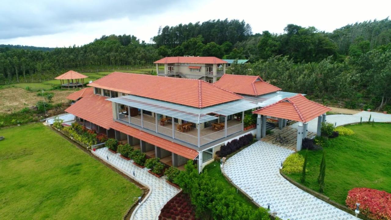 Hotel Biranji Aqua Retreat Chikmagalūr Exterior foto